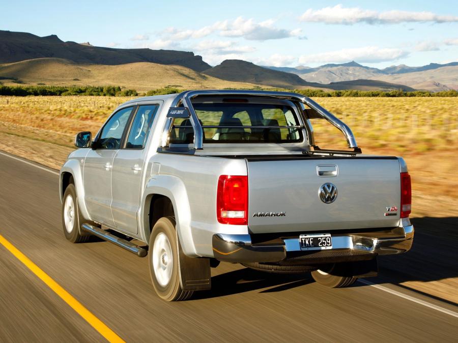  Volkswagen Amarok Double Cab Highline 2010 года  (фото 24 из 33)